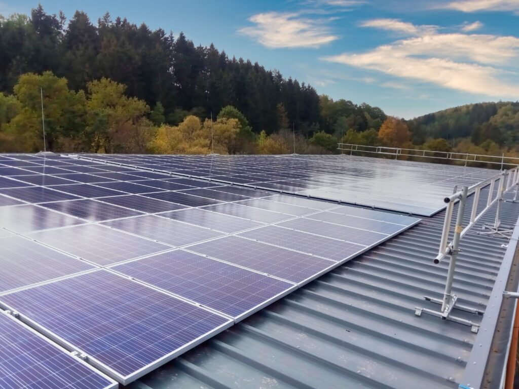 Reithalle in Dhronecken, Rheinland-Pfalz 5 KLE Energie GmbH