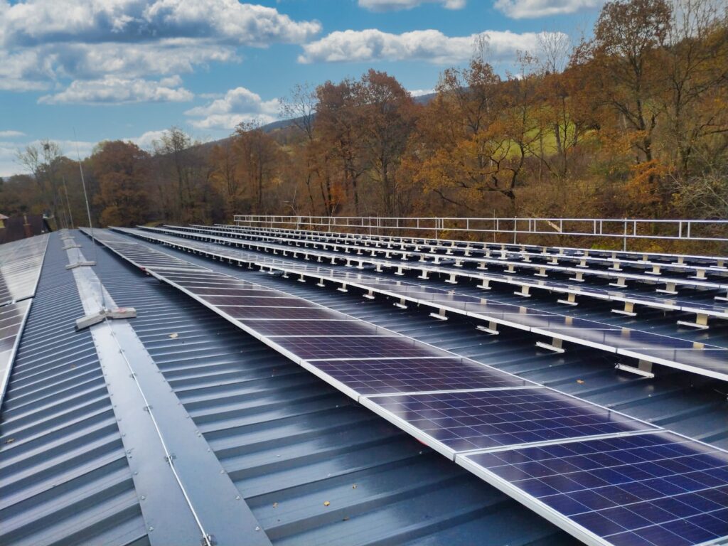 Reithalle in Dhronecken, Rheinland-Pfalz 4 KLE Energie GmbH