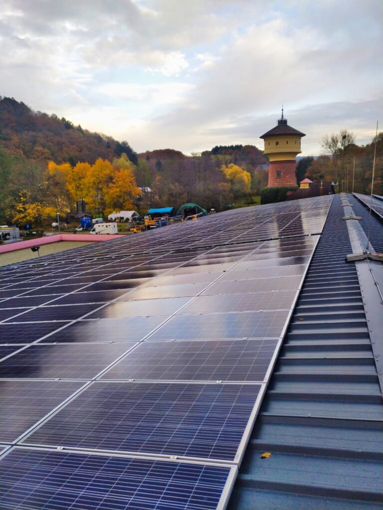 Reithalle in Dhronecken, Rheinland-Pfalz 3 KLE Energie GmbH