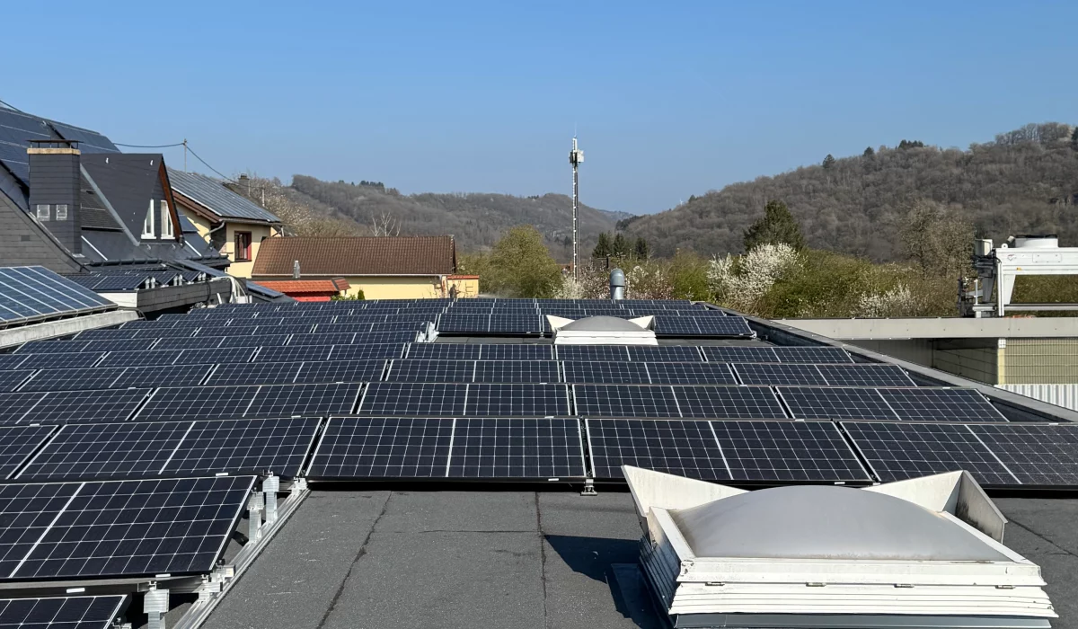 Volleinspeisungsbonus und Strombezug bei PV-Anlagen